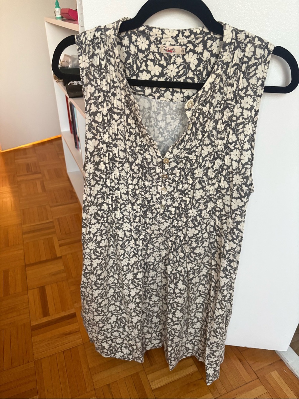 Faherty Isha Sleeveless Floral Button-Front Dress in Black and White